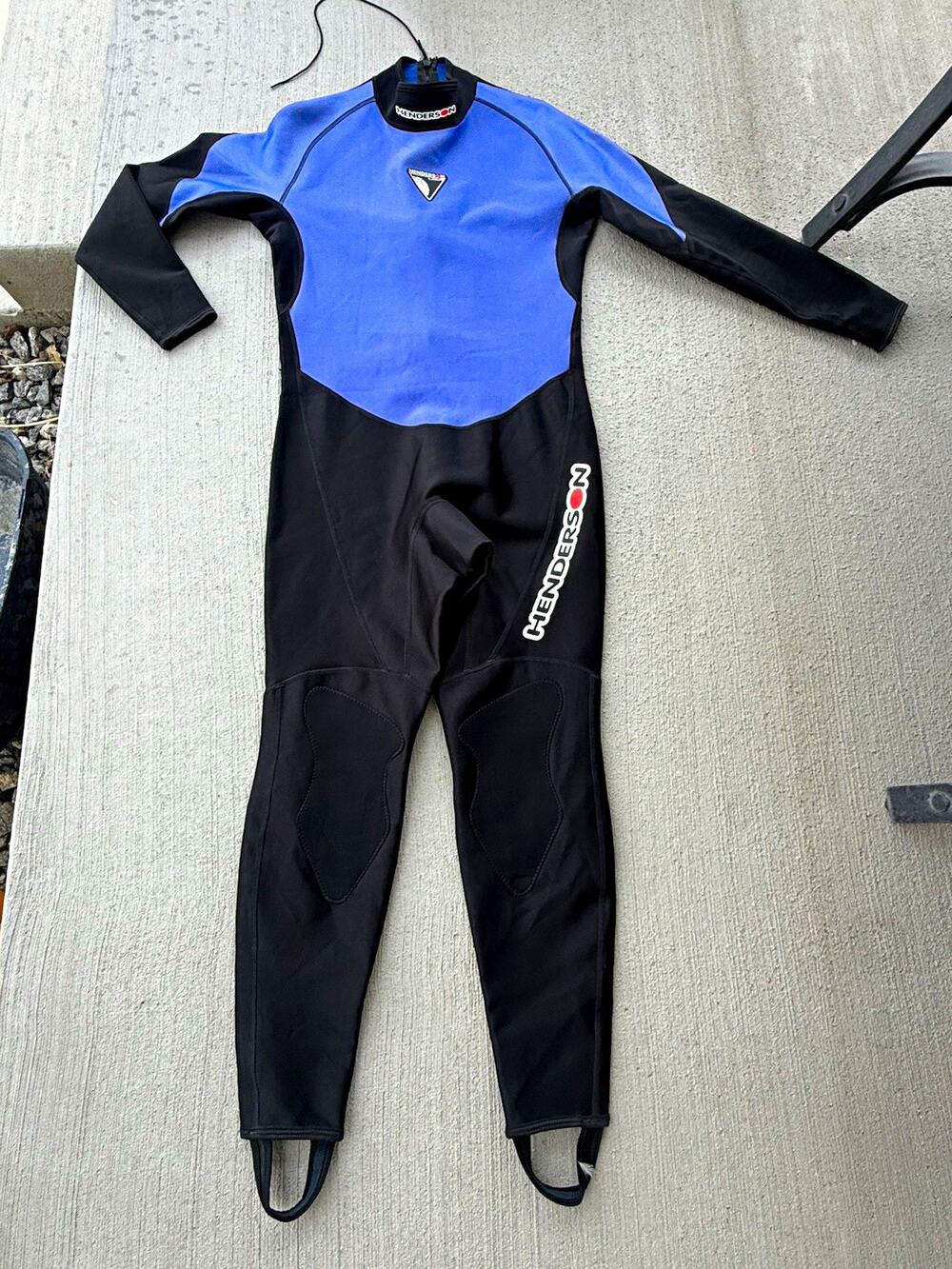 Pristine Henderson Men's Full Wetsuit Black/Blue Front Zip Stirrup Foot Loops XL